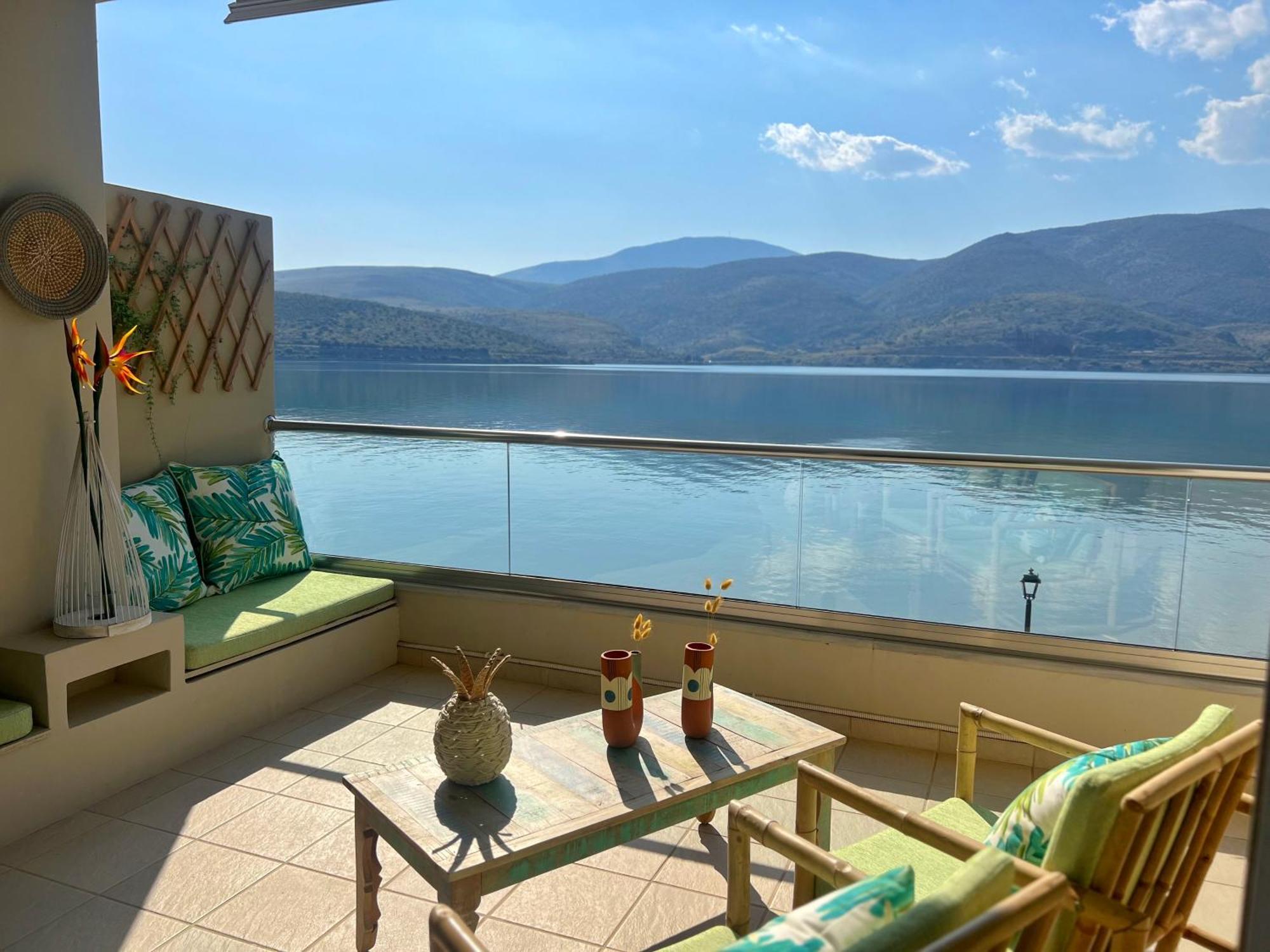 Beach House In Itea-Delphi Exteriör bild